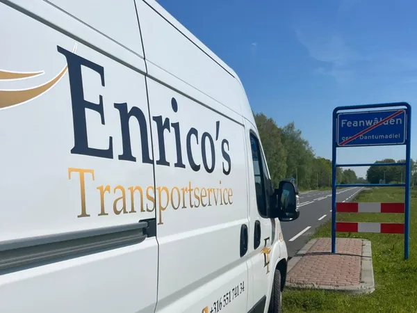 Enrico Janssen sitting in a delivery van